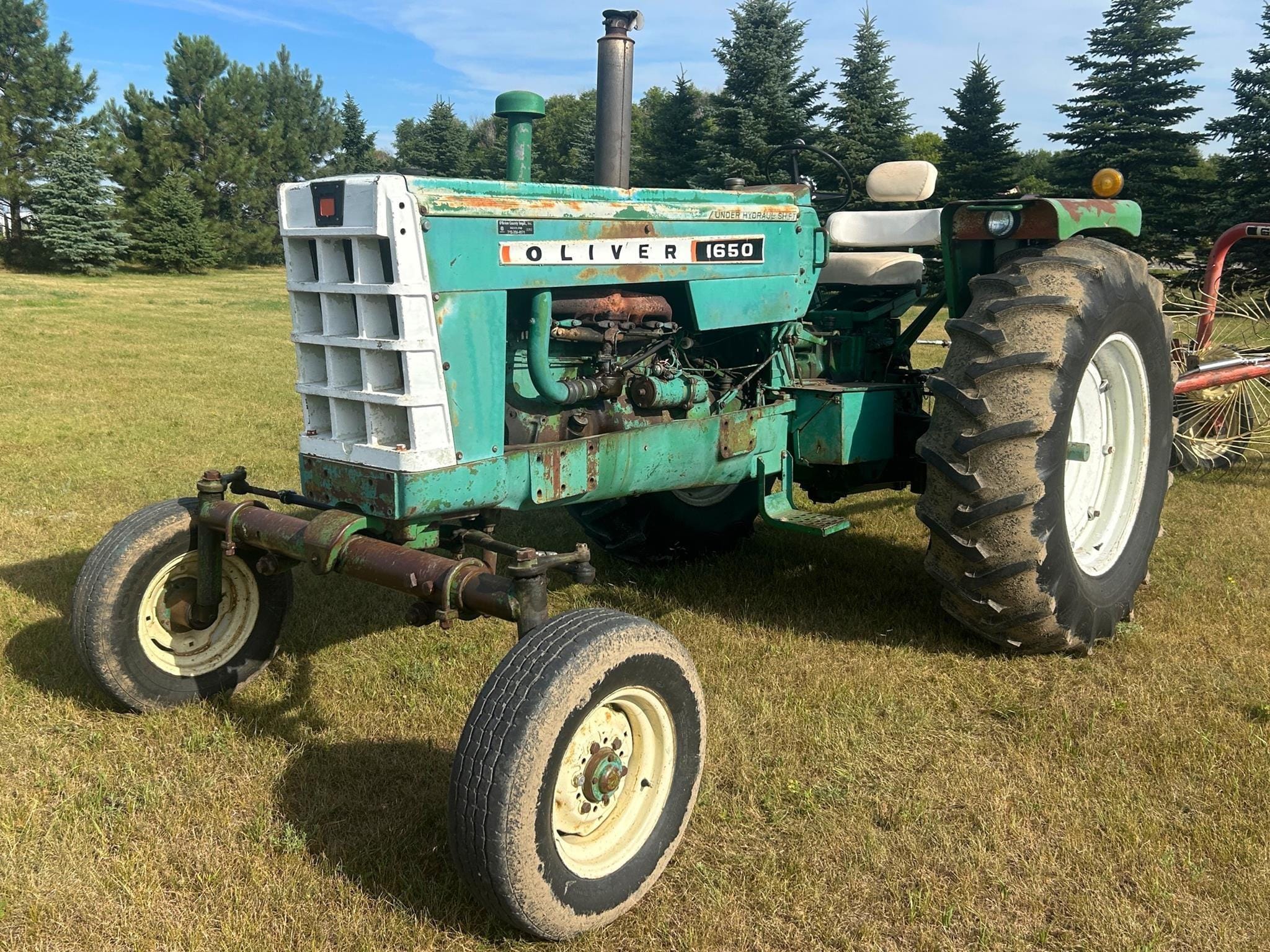 Oliver 1650 Equipment Image0