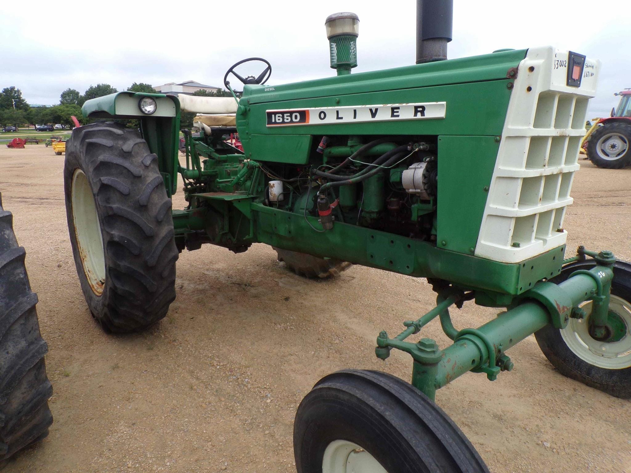 Oliver 1650 Equipment Image0