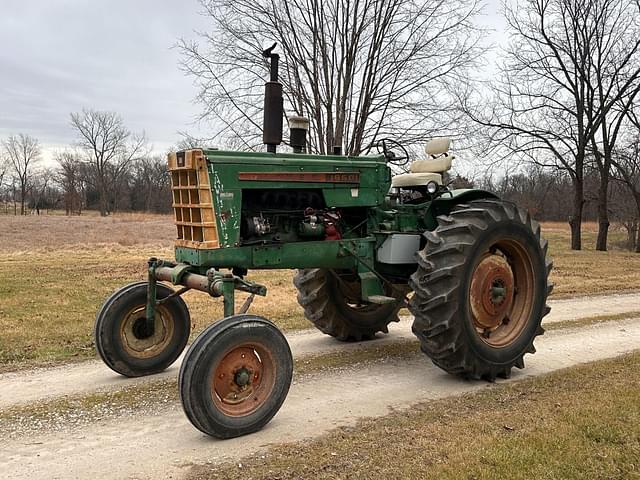 Image of Oliver 1650 equipment image 1