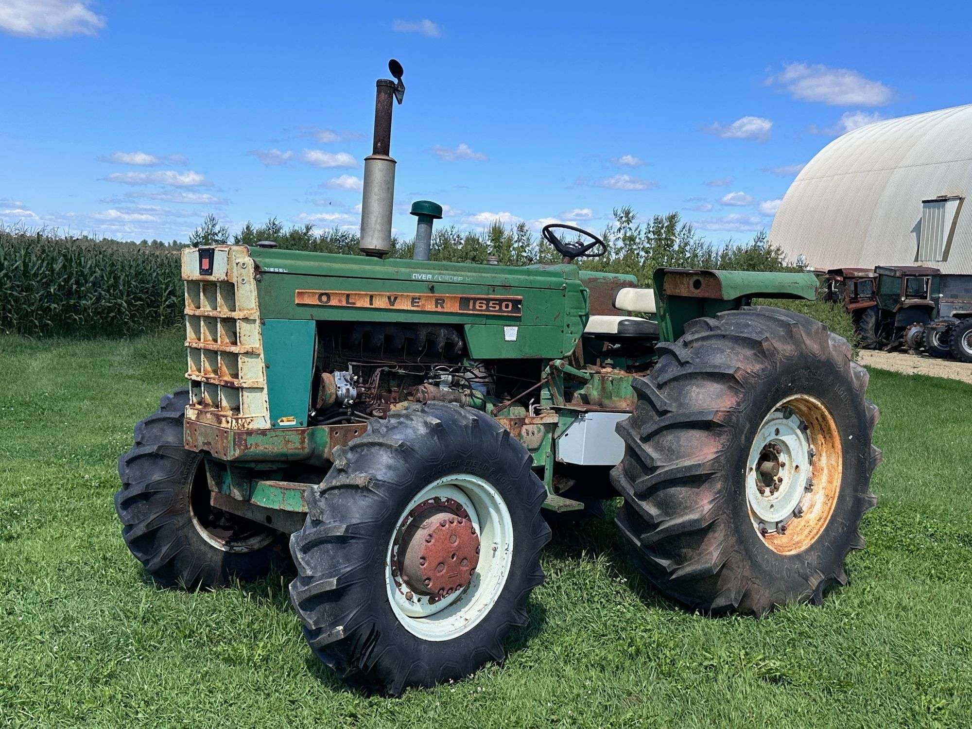 Oliver 1650 Equipment Image0