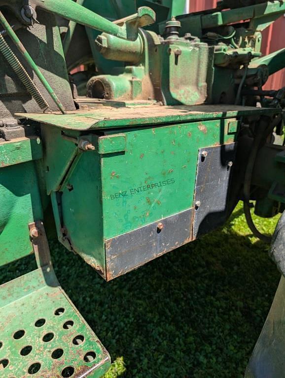 Image of Oliver 1650 equipment image 3