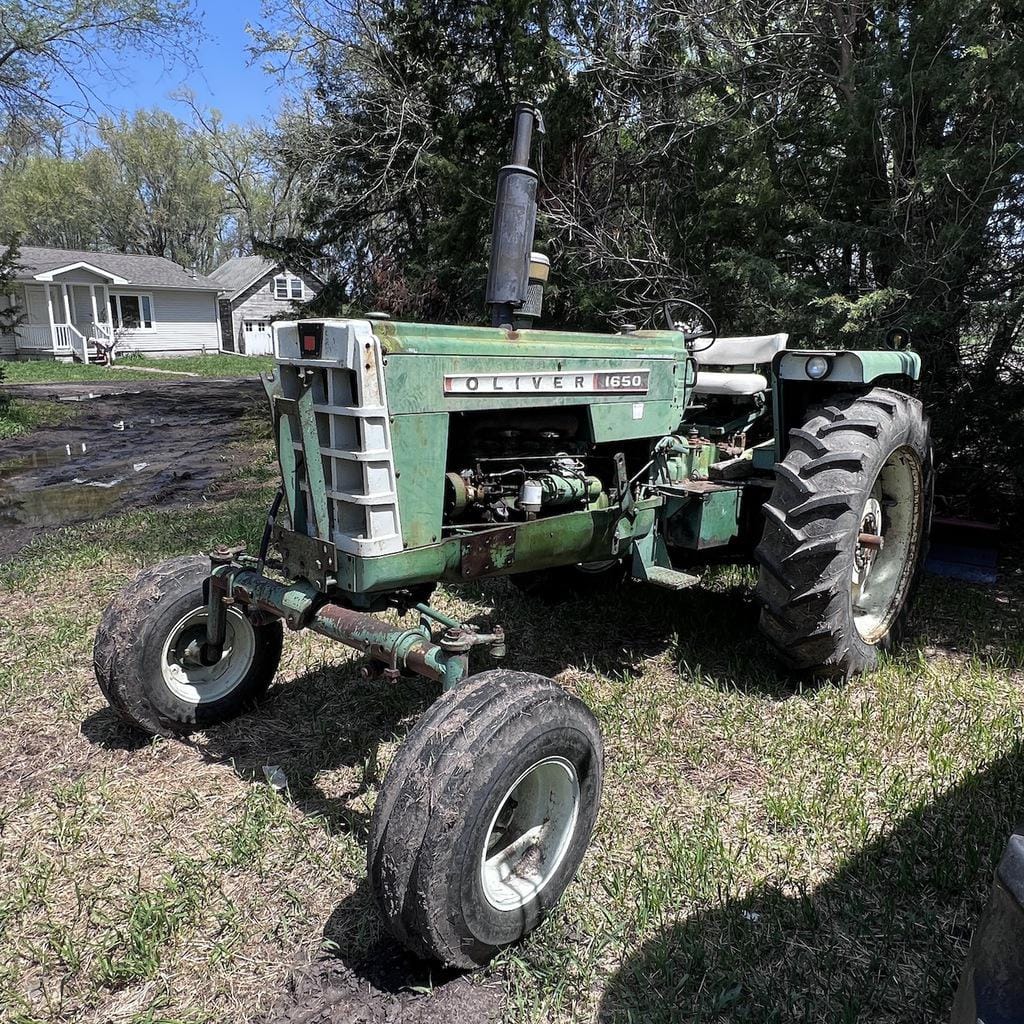 Main image Oliver 1650