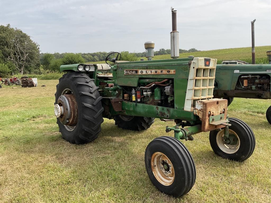 Main image Oliver 1650