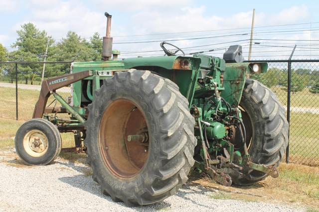 Image of Oliver 1650 equipment image 3