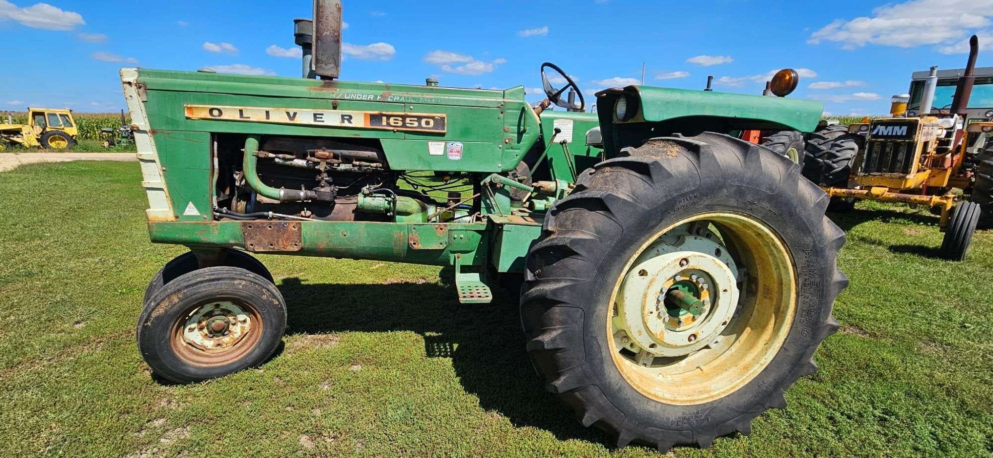 Oliver 1650 Equipment Image0