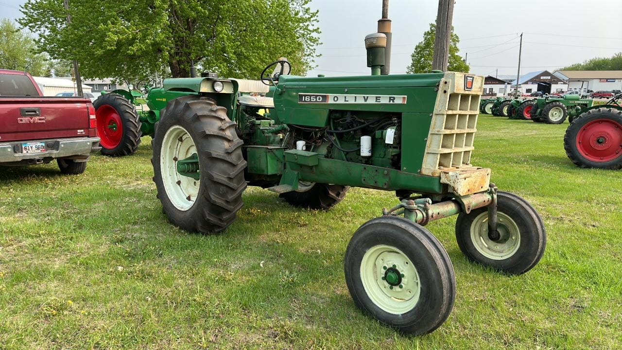 Main image Oliver 1650