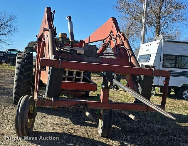 Image of Oliver 1650 equipment image 1