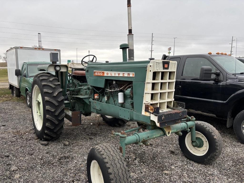 Oliver 1650 Equipment Image0
