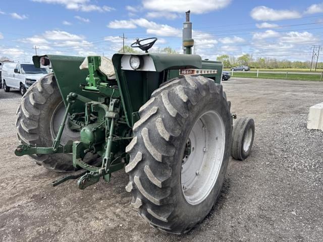 Image of Oliver 1650 equipment image 3