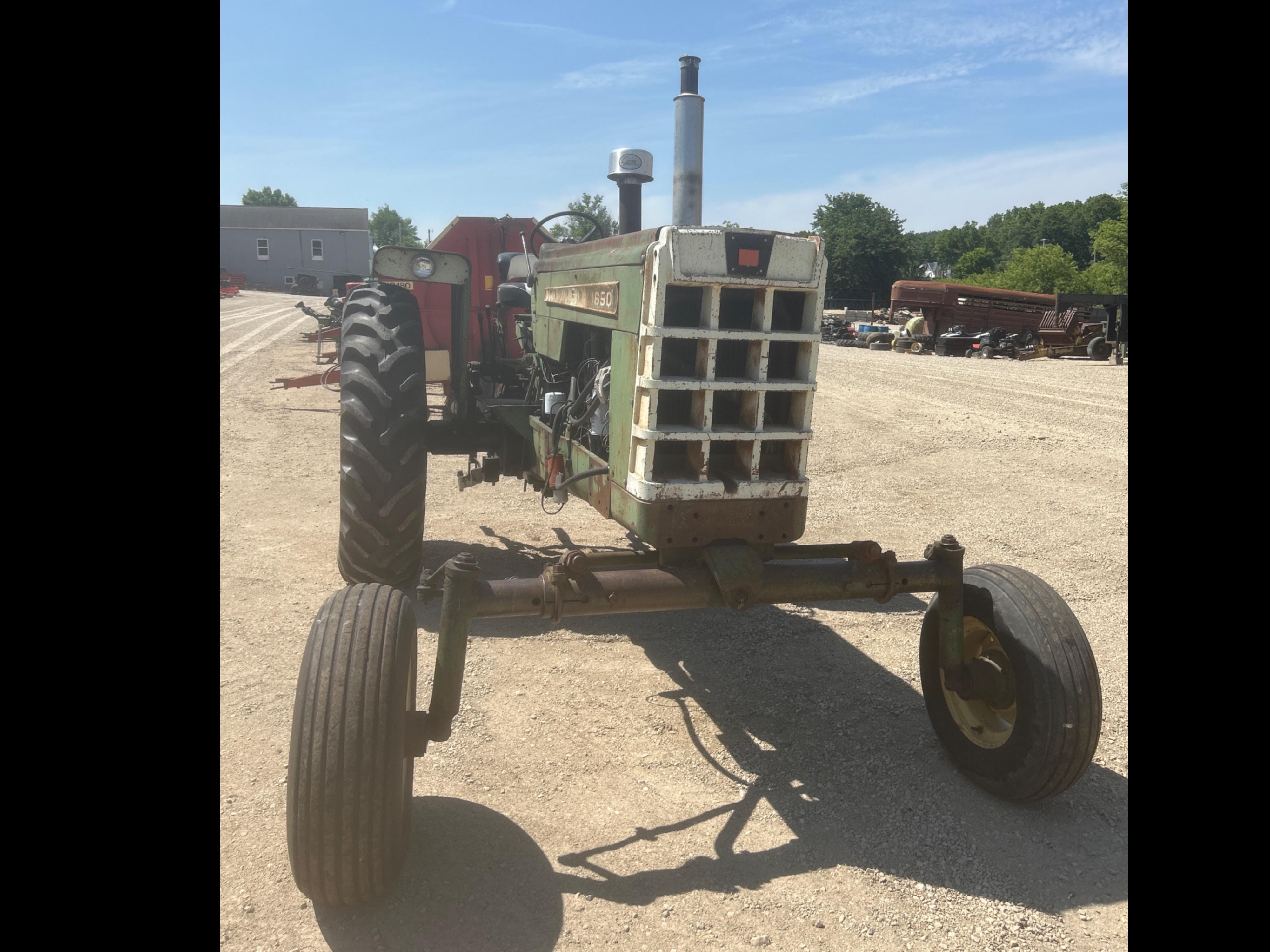 Main image Oliver 1650