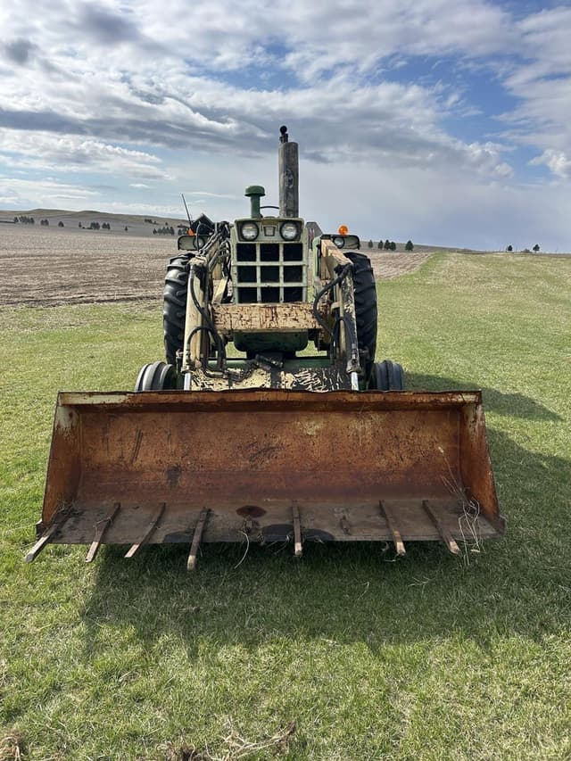 Image of Oliver 1655 equipment image 1