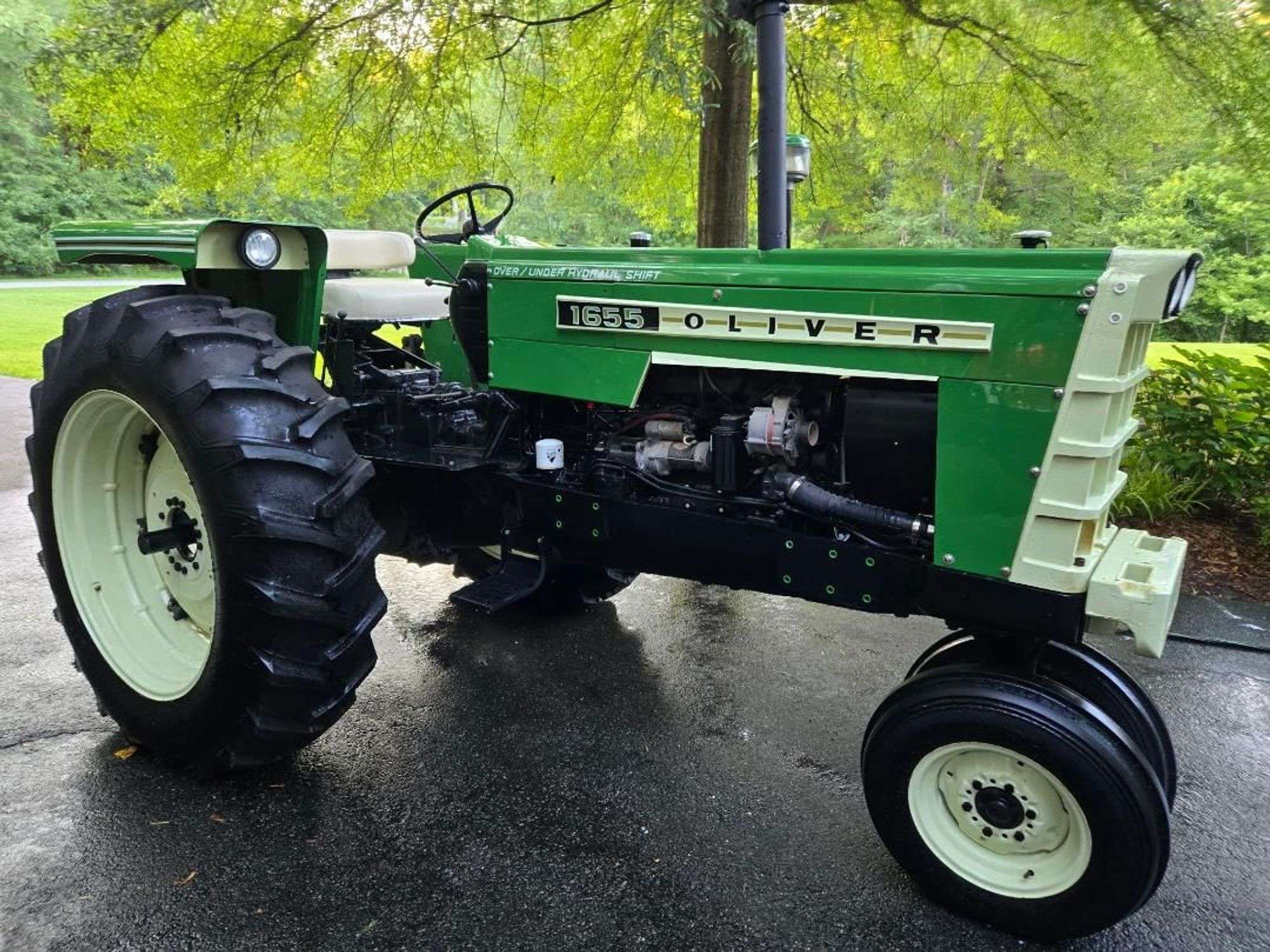 Oliver 1655 Equipment Image0