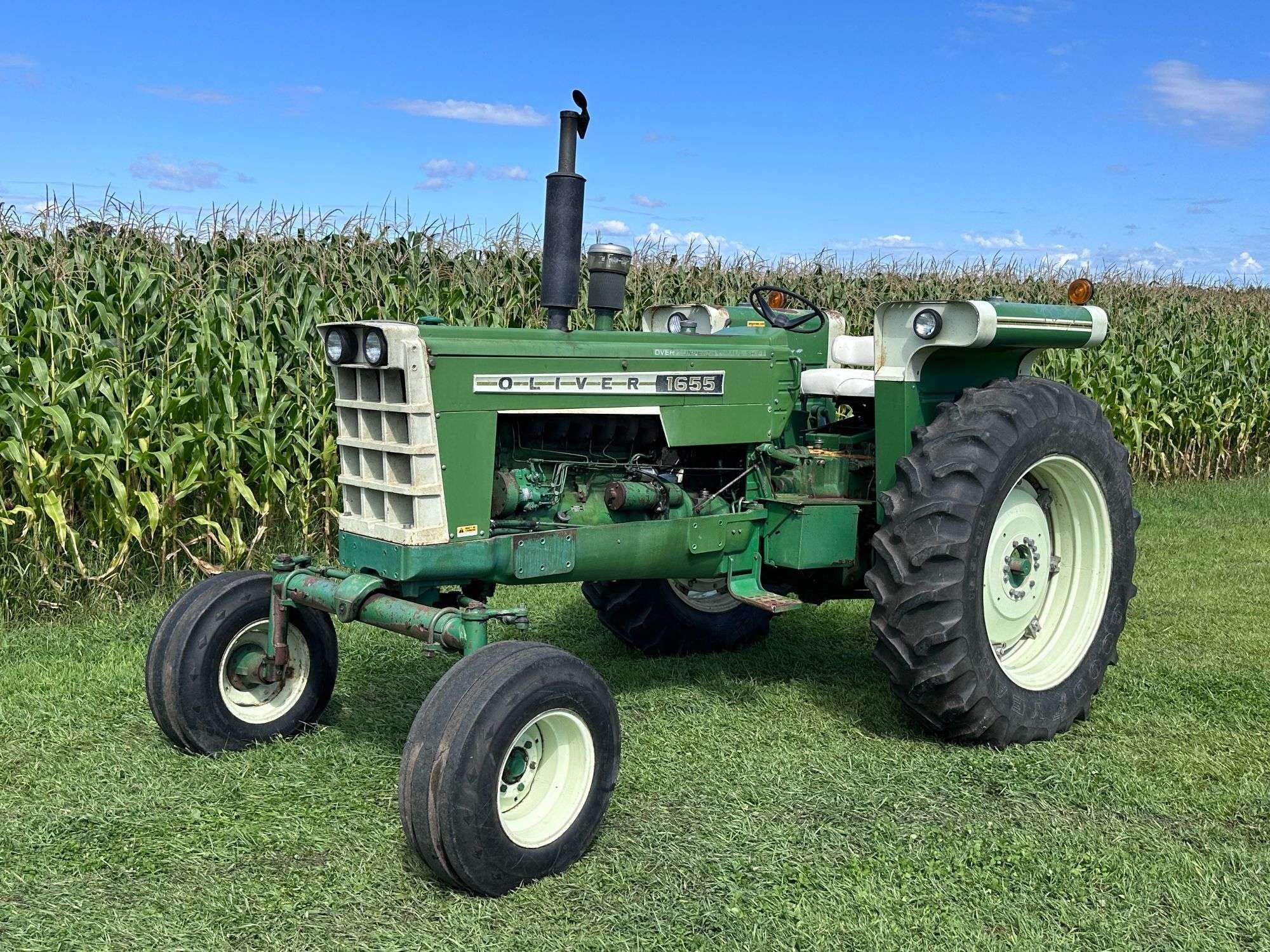 Oliver 1655 Equipment Image0