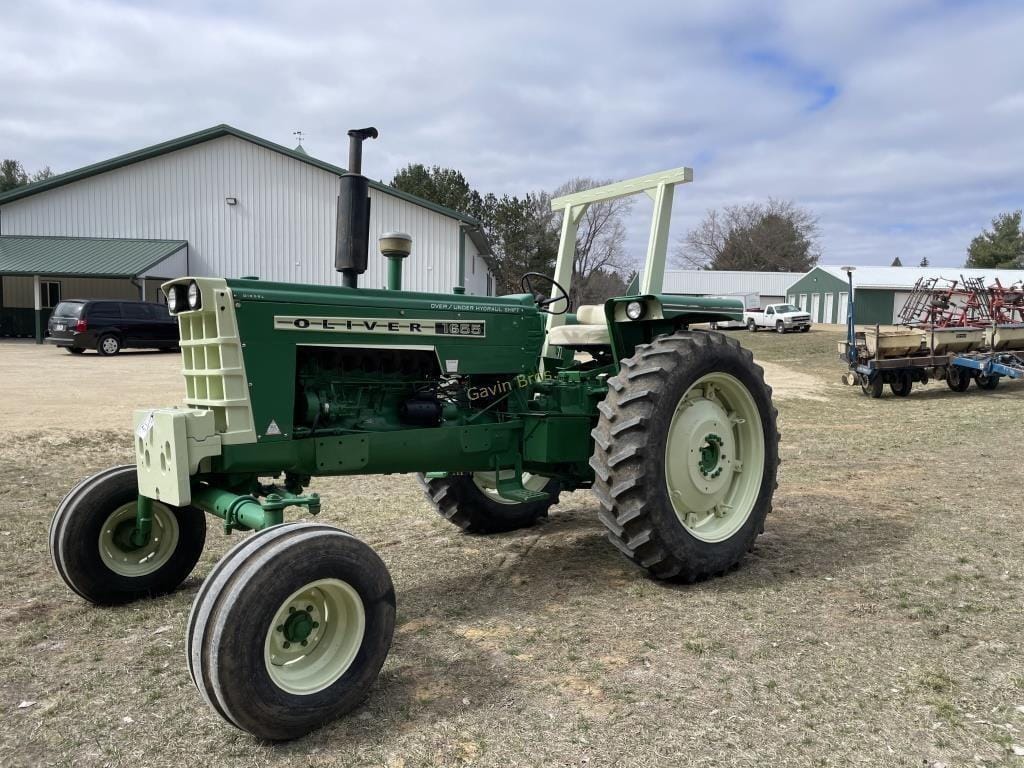 Main image Oliver 1655