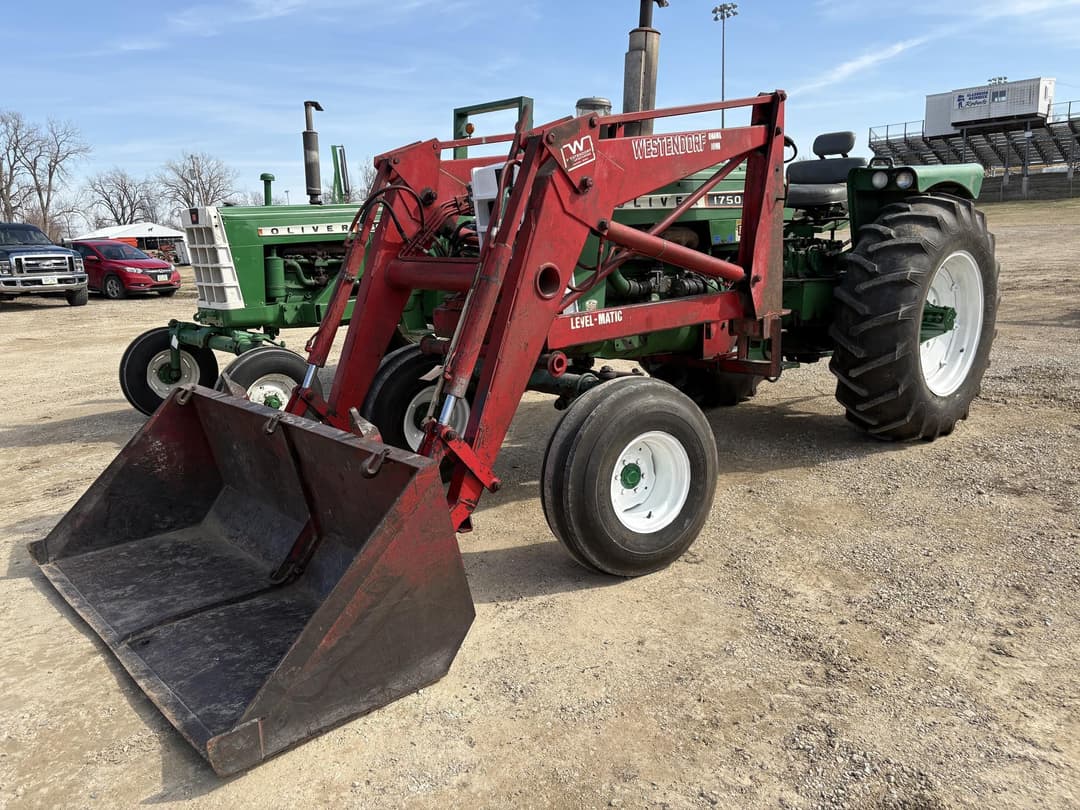 Image of Oliver 1750 Primary image