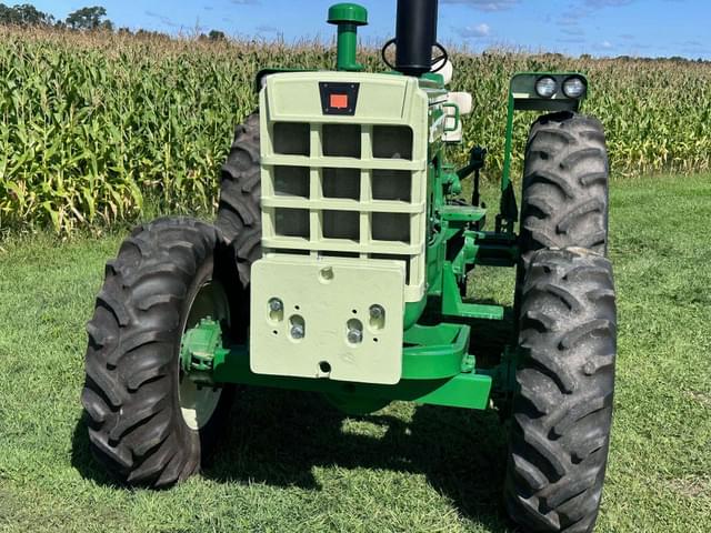 Image of Oliver 1750 equipment image 2