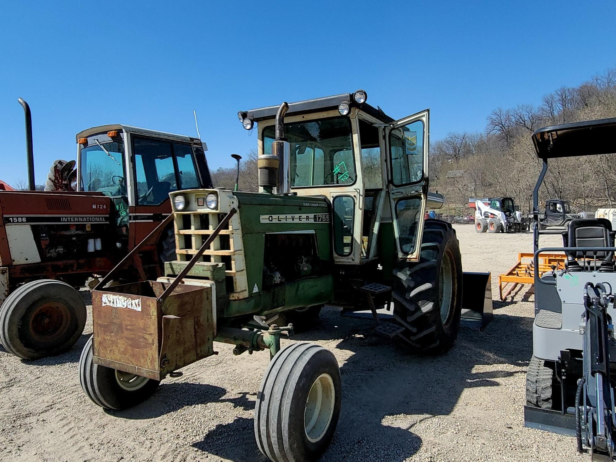 Main image Oliver 1755