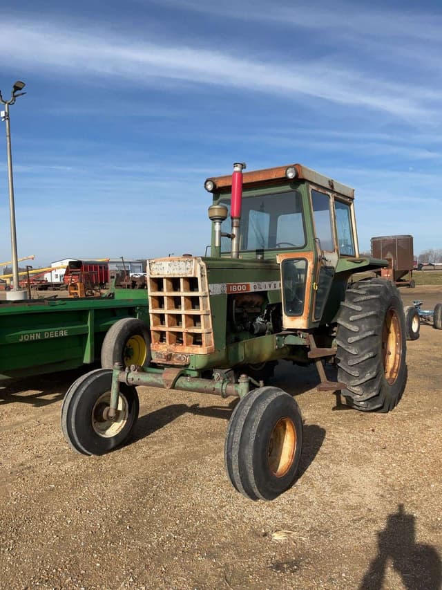 Image of Oliver 1800 equipment image 1