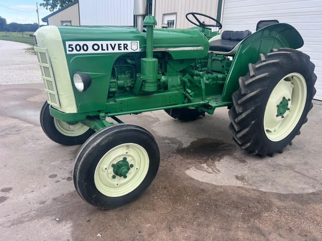 Image of Oliver 500 equipment image 2