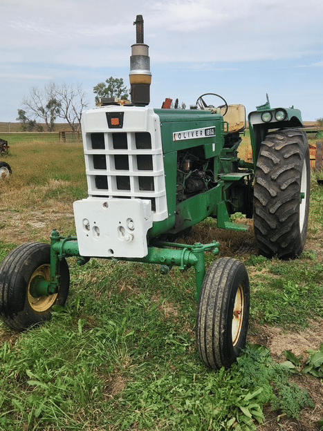 Oliver 1850 Equipment Image0