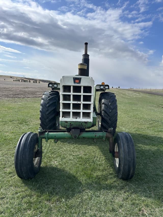Image of Oliver 1850 equipment image 1