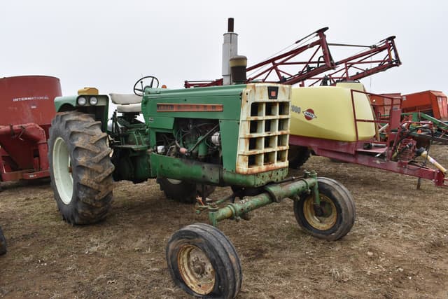 Image of Oliver 1850 equipment image 2