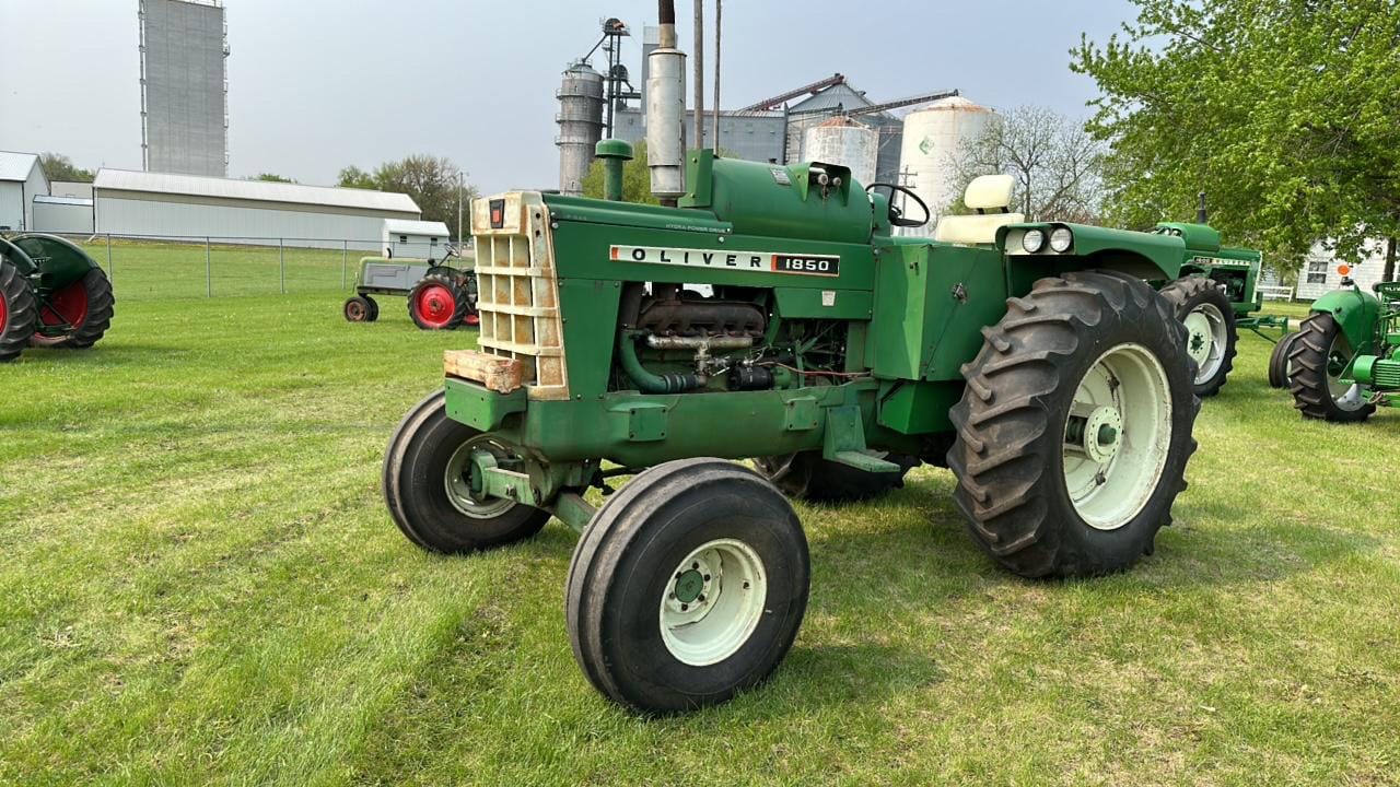 Main image Oliver 1850