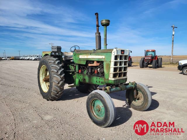 Image of Oliver 1850 equipment image 1