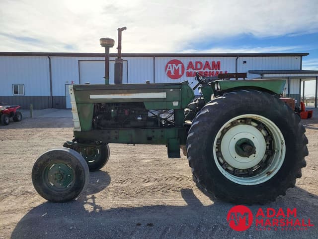 Image of Oliver 1850 equipment image 4