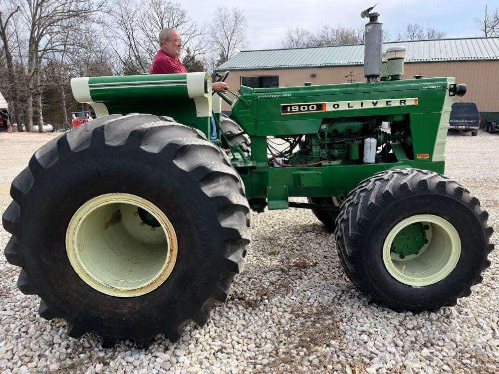 Main image Oliver 1900