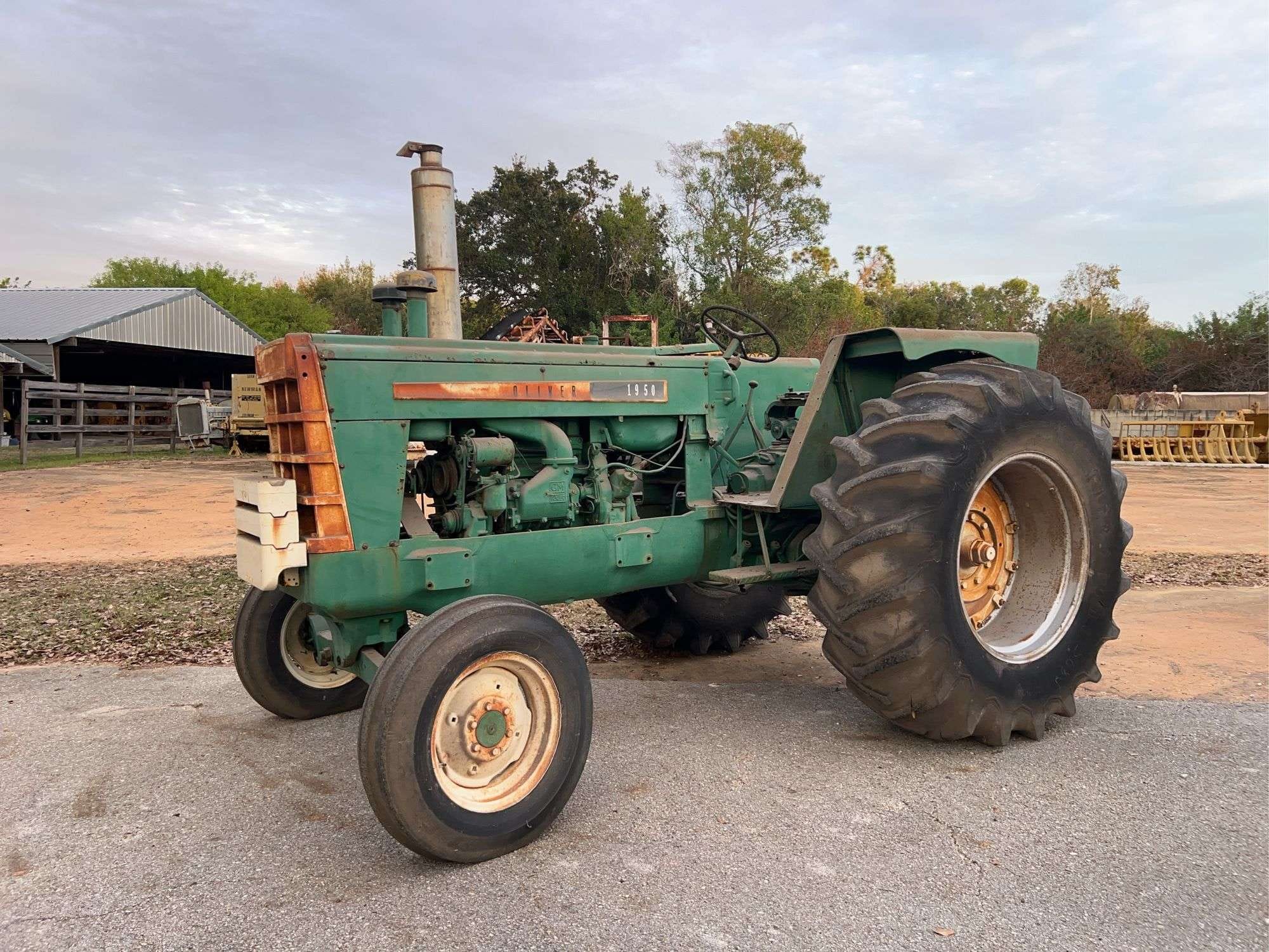 Oliver 1950GM Equipment Image0