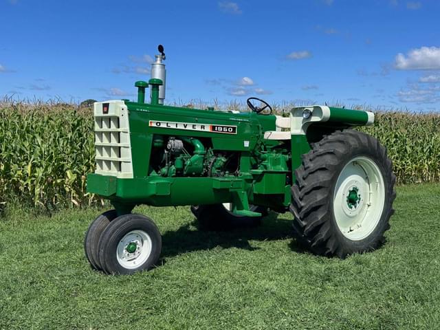 Image of Oliver 1950GM equipment image 4