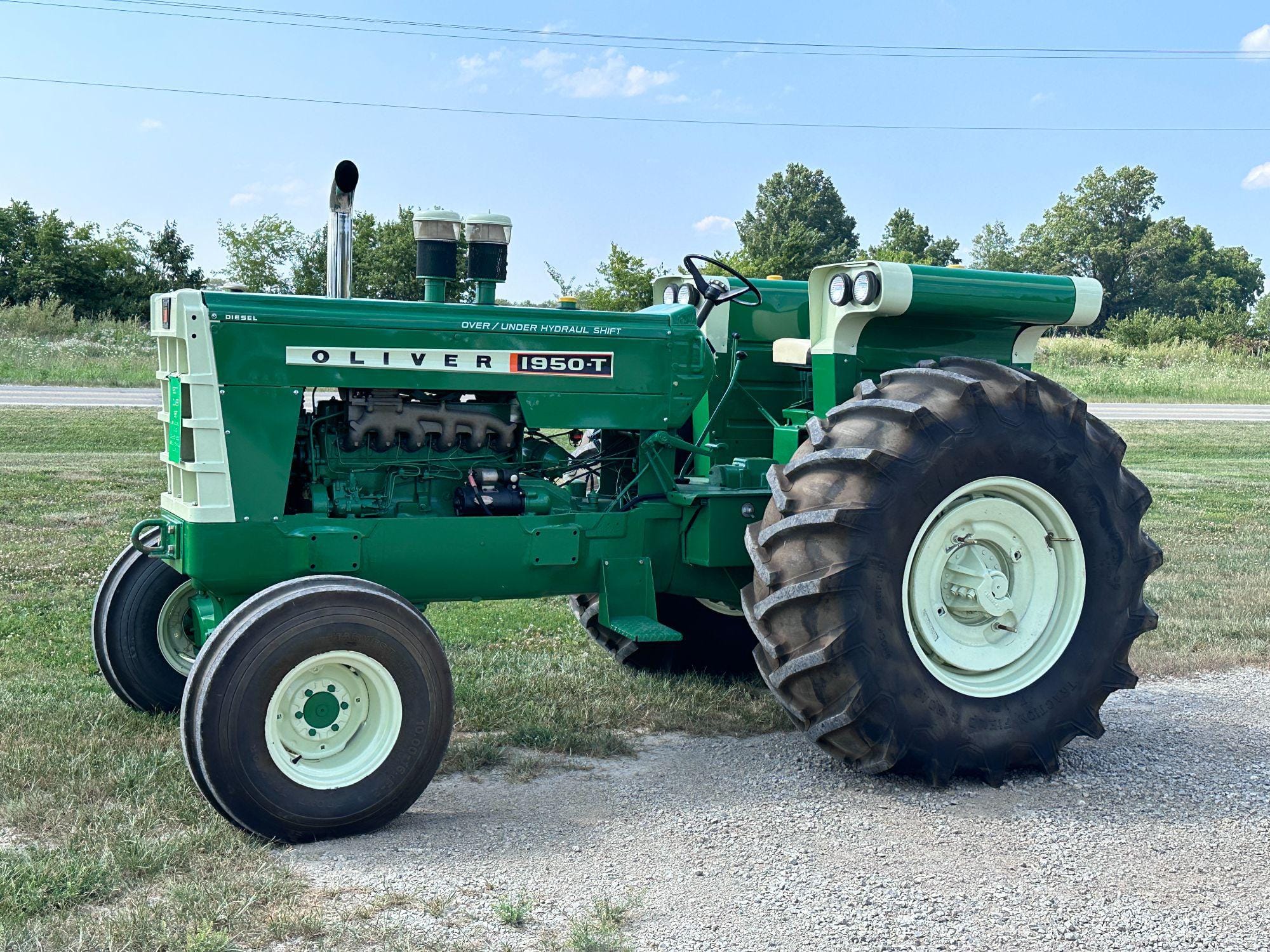 Main image Oliver 1950-T