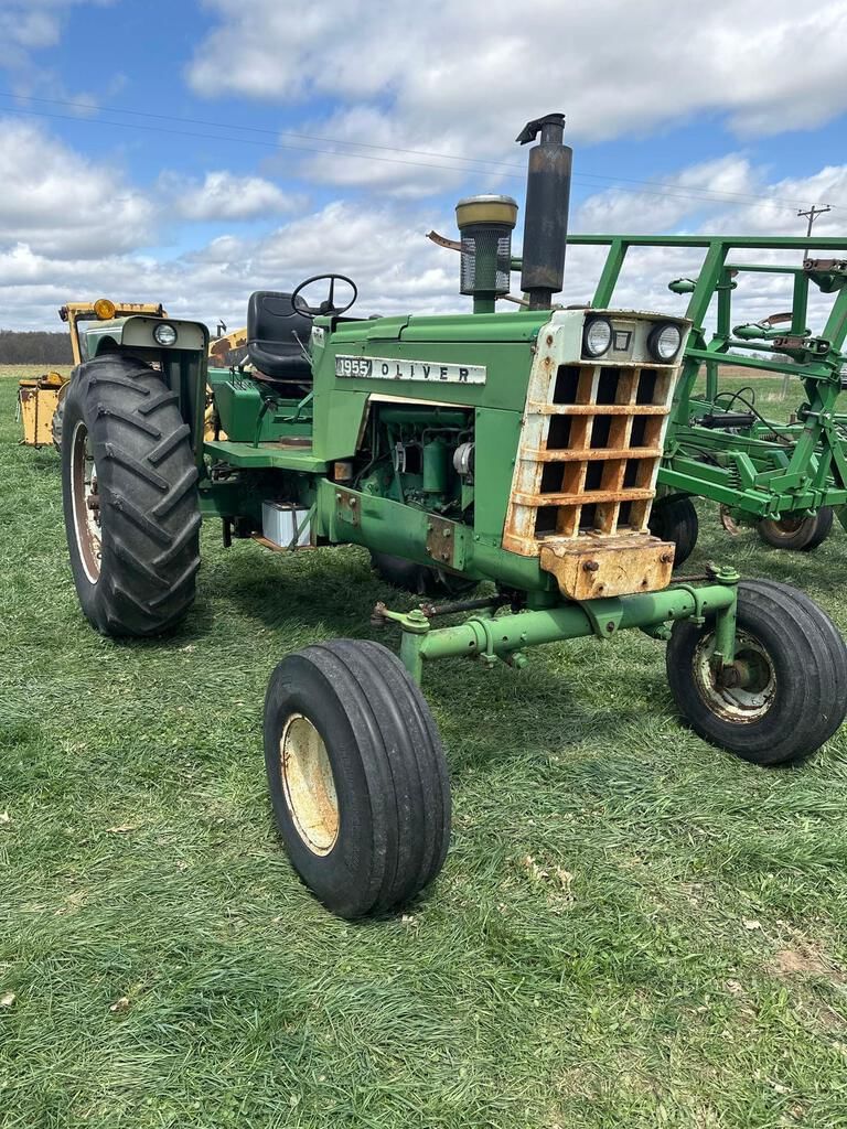 Main image Oliver 1955