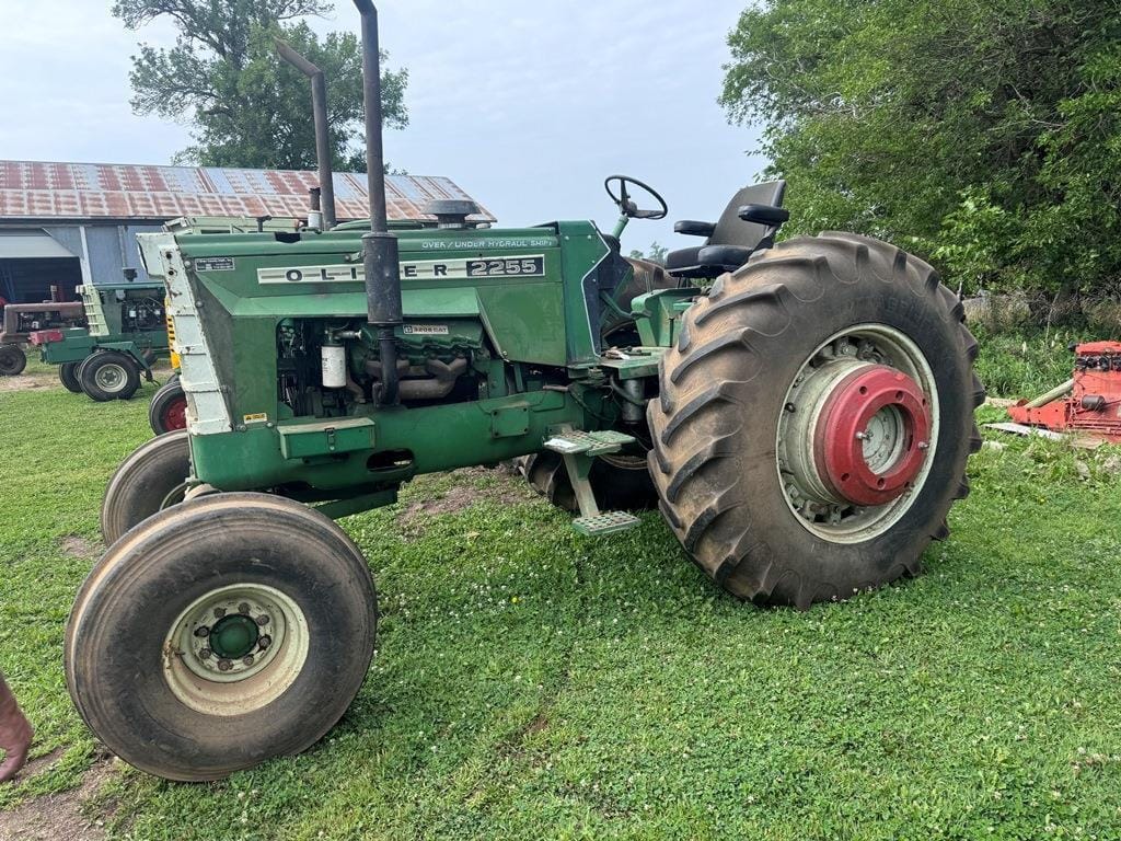 Main image Oliver 2255