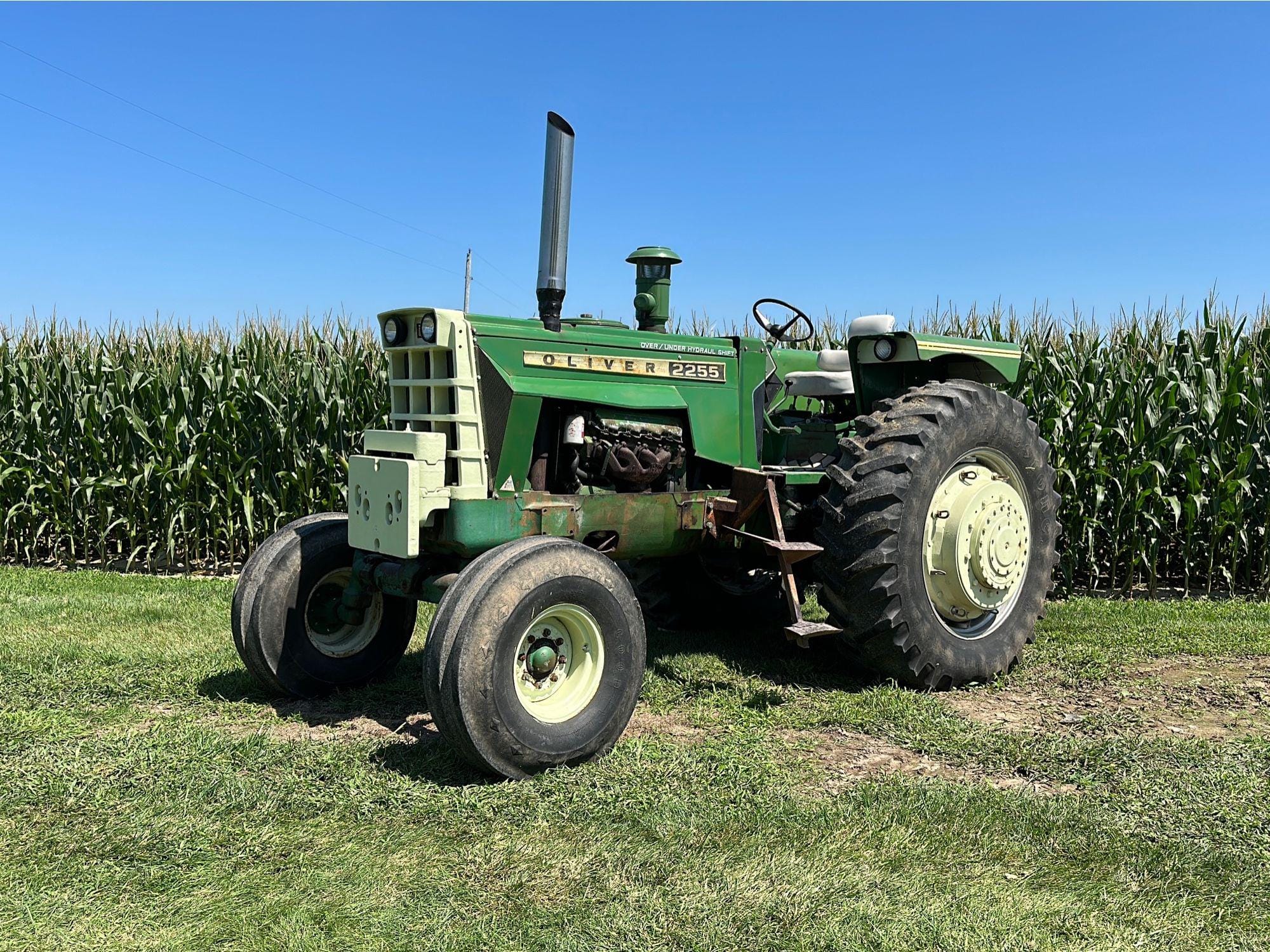 Main image Oliver 2255