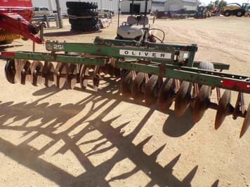 Main image Oliver 251