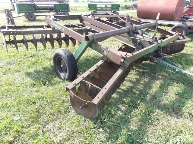 Image of Oliver 252 equipment image 2