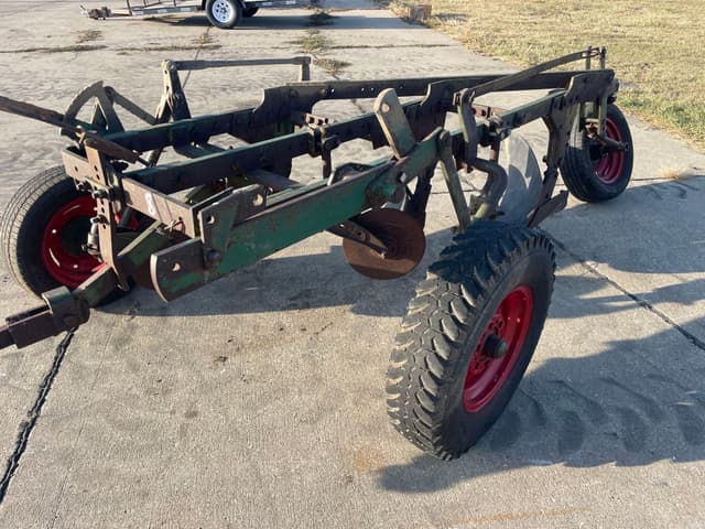 Image of Oliver Undetermined equipment image 2