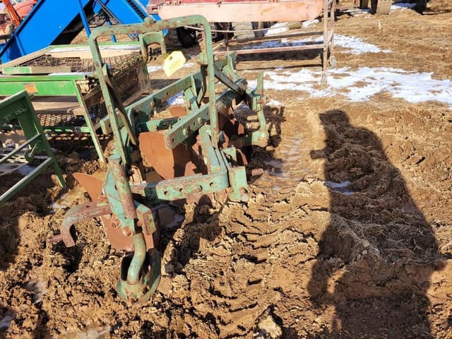 Image of Oliver 3240ST equipment image 2