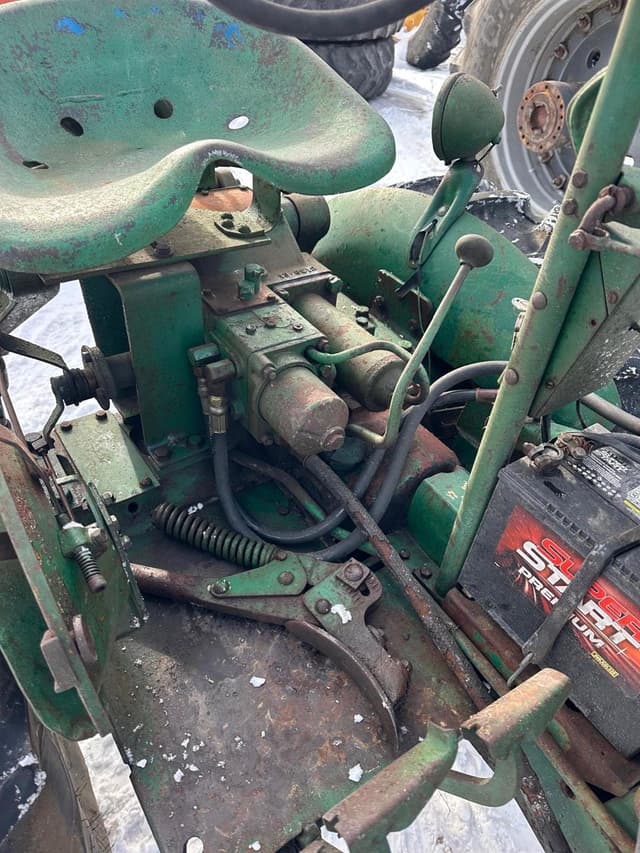 Image of Oliver 440 equipment image 3