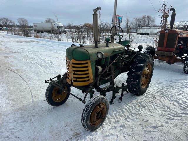 Image of Oliver 440 equipment image 1