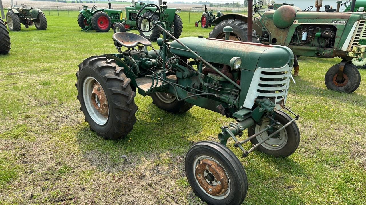 Main image Oliver 440