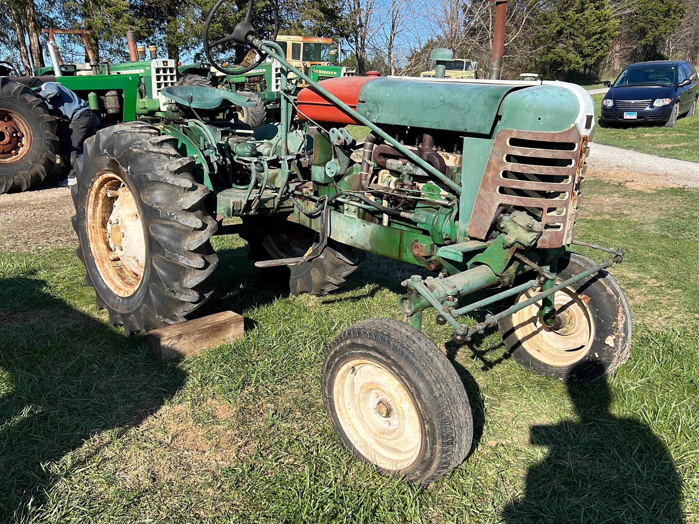 Main image Oliver 440
