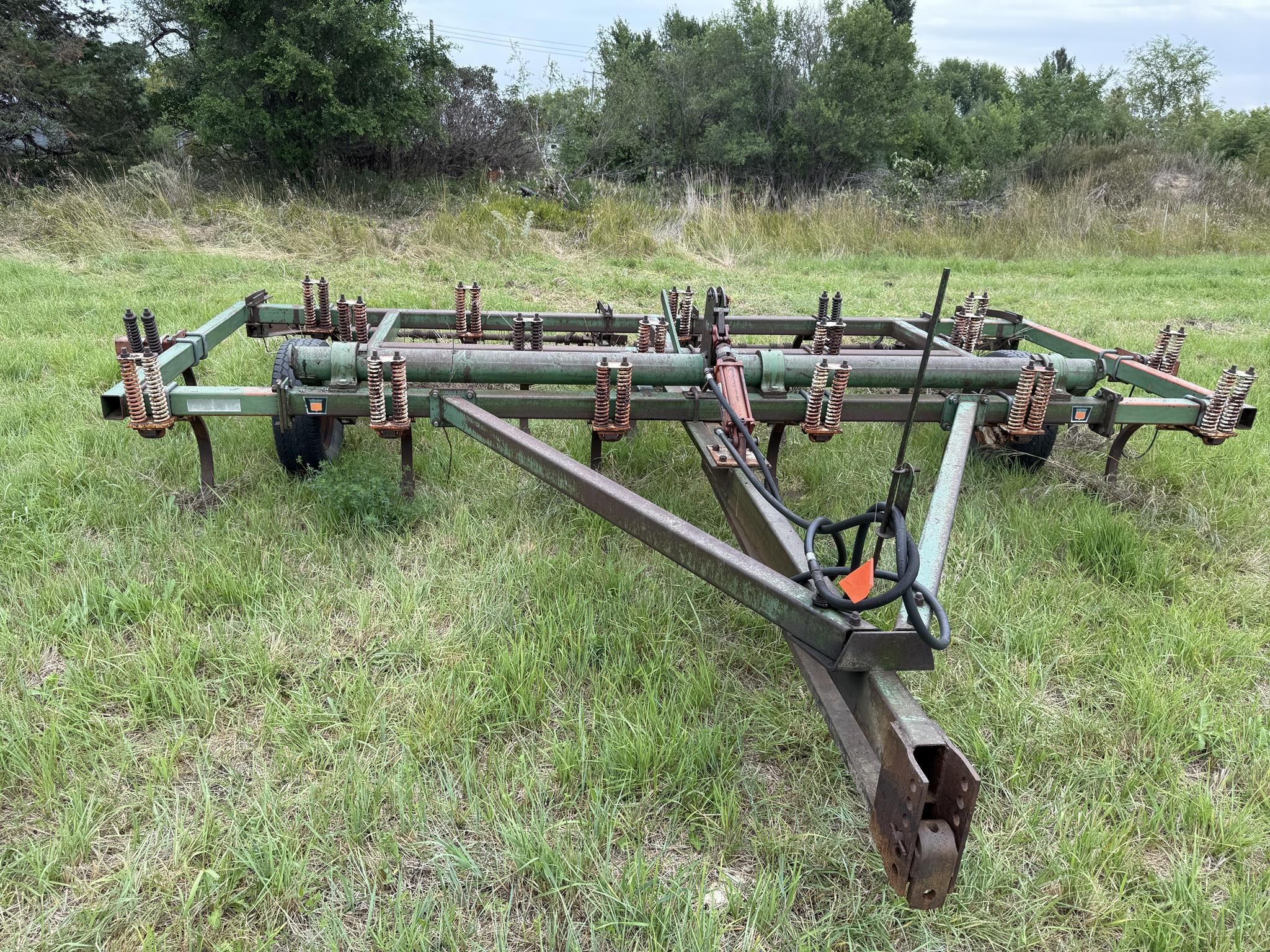 Oliver 466 Equipment Image0