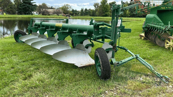 Main image Oliver 4440