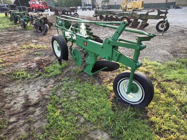 Image of Oliver 546 equipment image 4