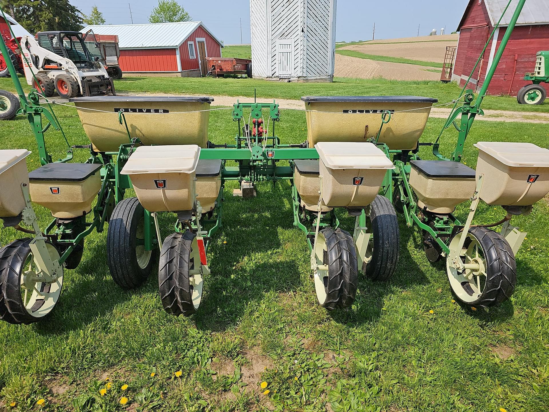 Main image Oliver 543 6