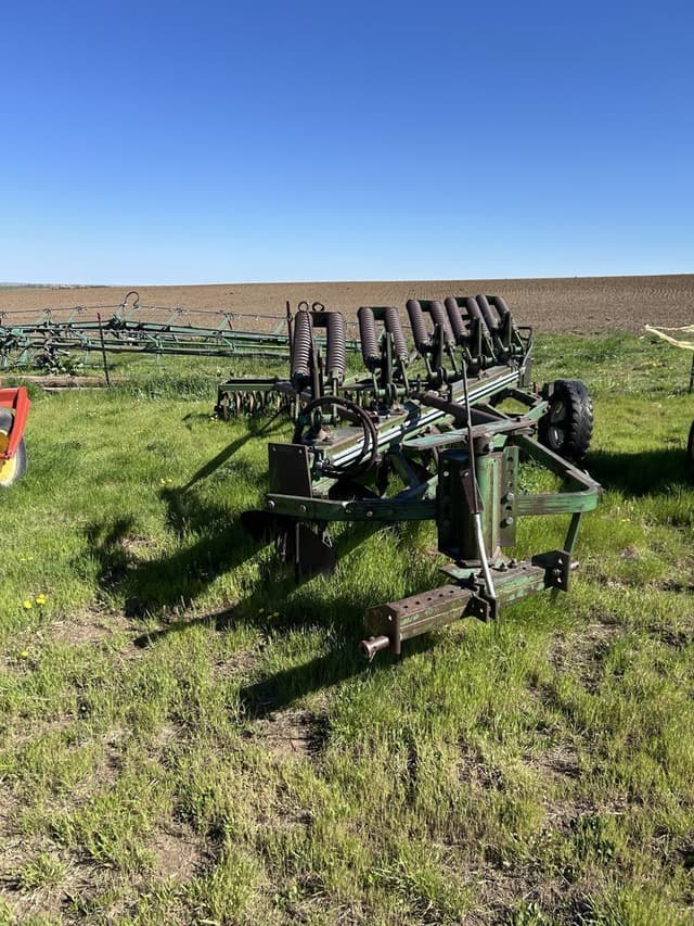 Image of Oliver 546 equipment image 1