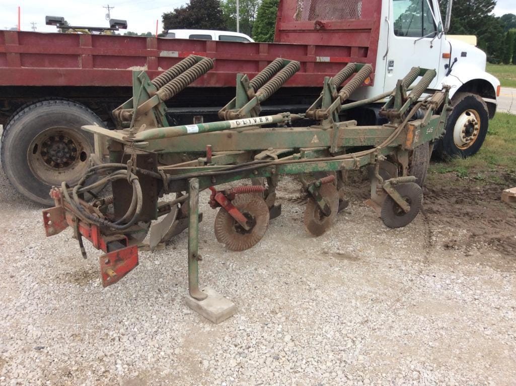Main image Oliver 546